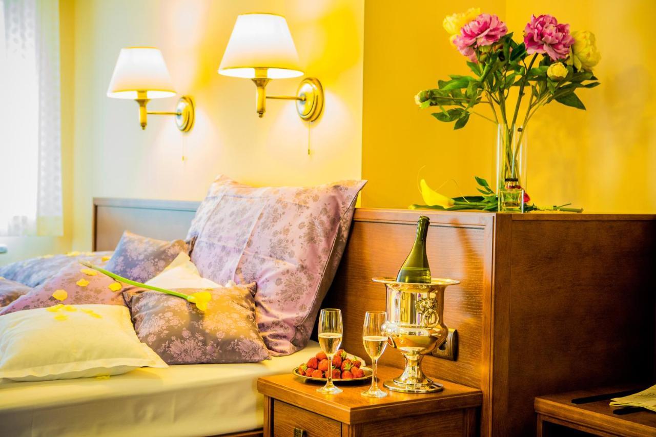 Manor House Otel Broumov Dış mekan fotoğraf