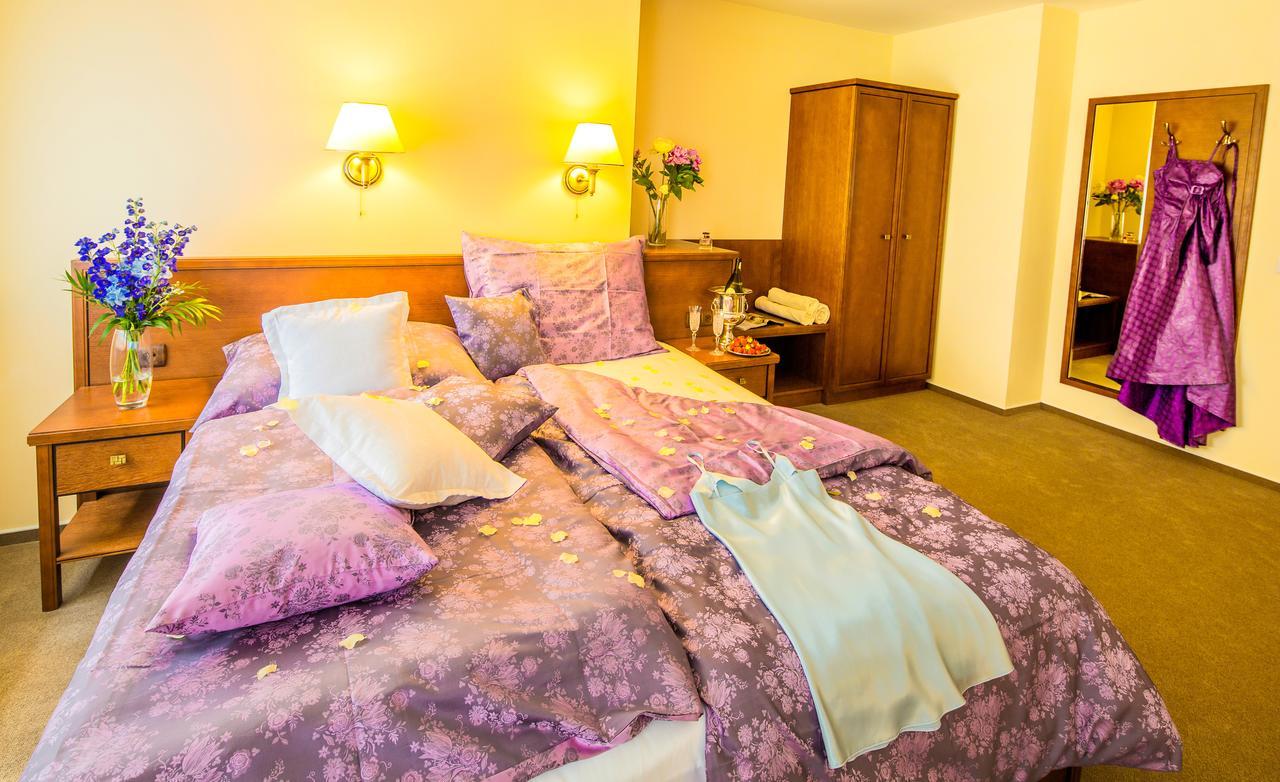 Manor House Otel Broumov Dış mekan fotoğraf